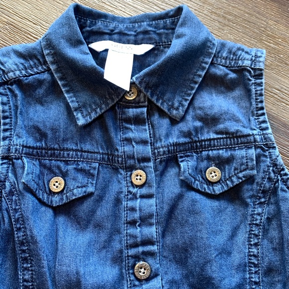 Girls Guess Denim with Flowy Bottom Dress - Picture 3 of 7